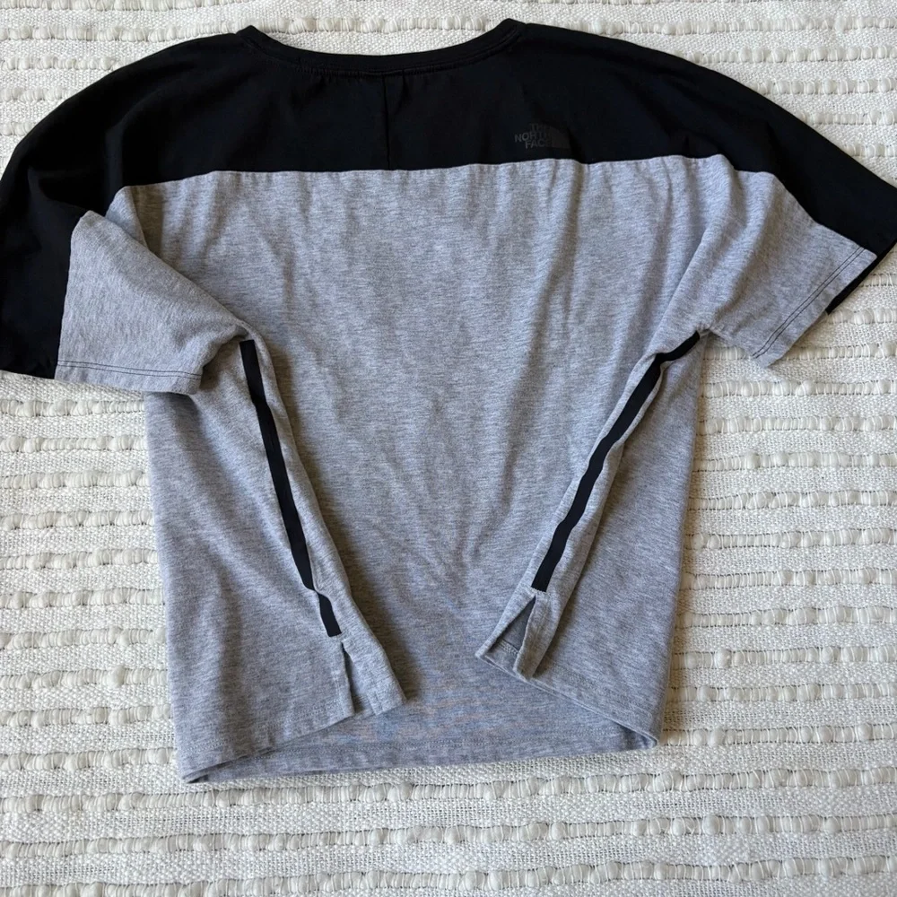 The North Face Black and Gray Colorblock Cropped T-Shirt Size Women’s XL - Picture 5 of 11